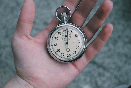 Elegir la hora de salida para el viaje Consejos para viajar en coche con niños